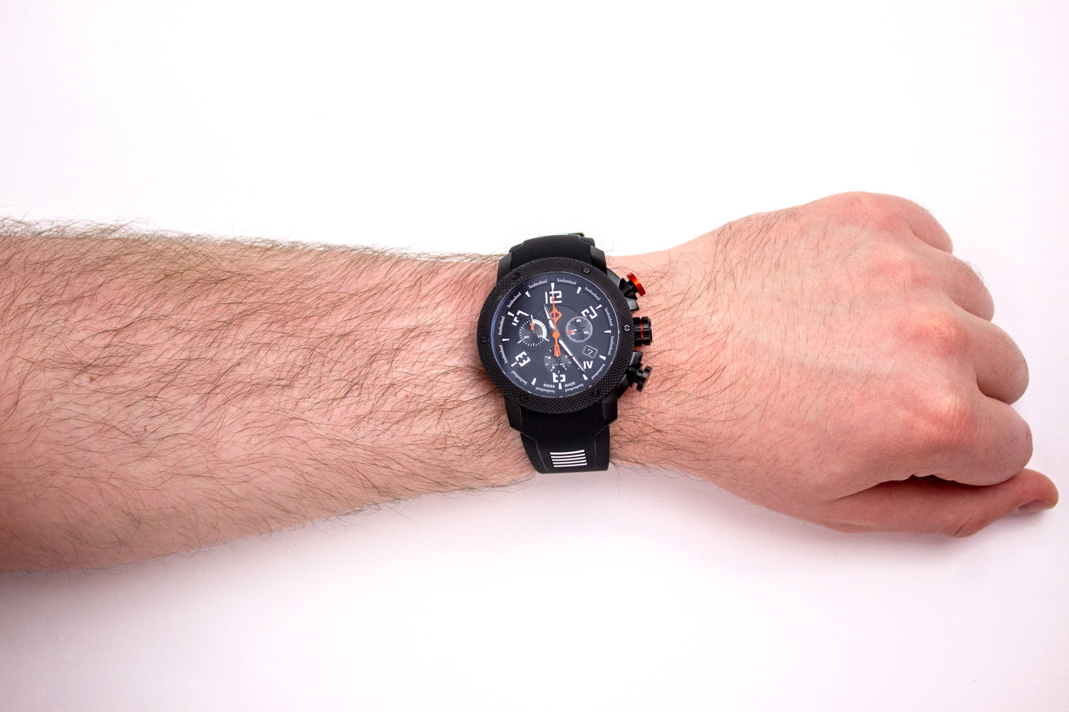 Photo of how the LIV GX1 fits on a 7.5 in (19.05 cm) wrist