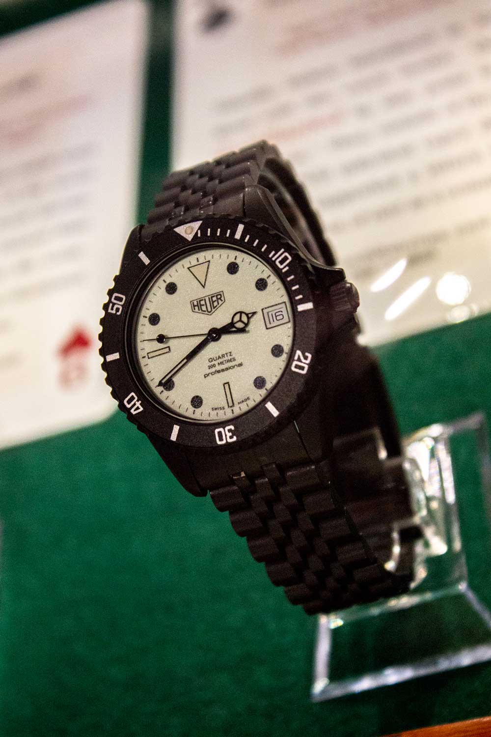 TAG Heuer Night Diver 980.031 Swiss quartz watch