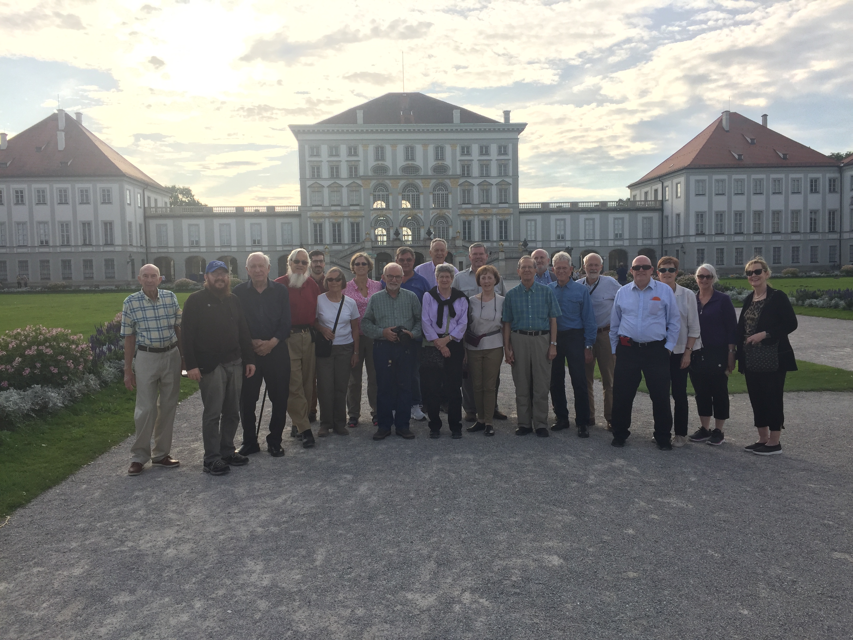 Group photo in front of the Nymphenburg Palace in Munich